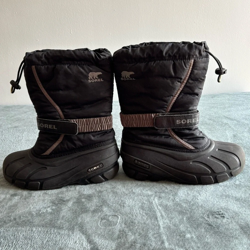 Sorel Youth Flurry Winter Boots Black Gray Size 3 US Waterproof Insulated Unisex